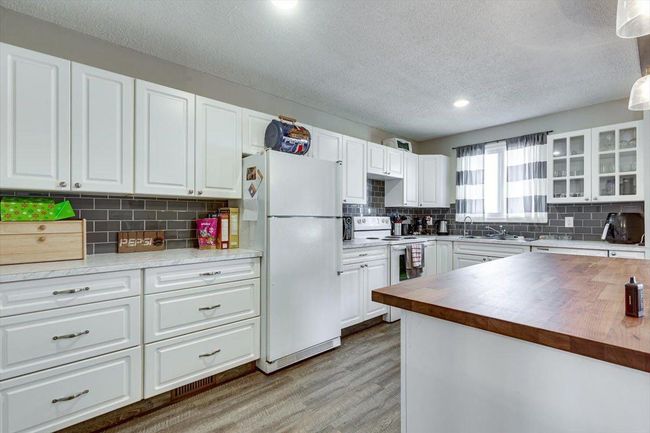 77 Westview Drive, Home with 3 bedrooms, 1 bathrooms and 2 parking in Sylvan Lake AB | Image 35