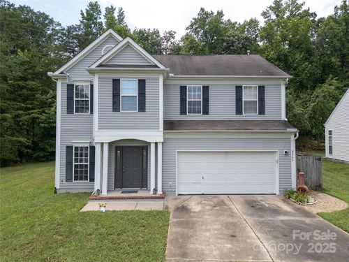 9541 Green Apple Dr, Charlotte, NC, 28215-7567 | Card Image