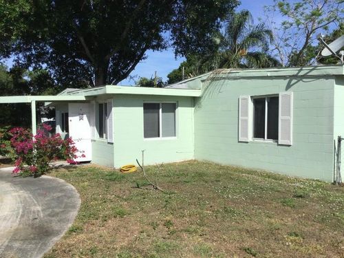 364 Johnston St, Fort Pierce, FL, 34982-7315 | Card Image