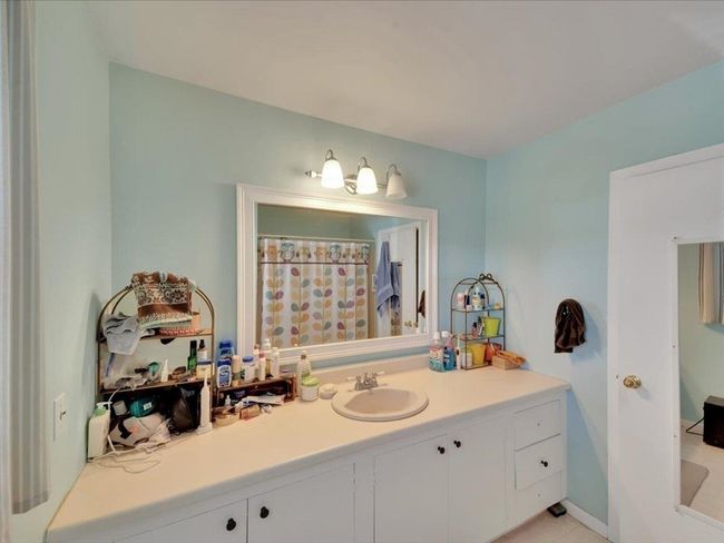 66 - 64-66 Swift St, Home with 0 bedrooms, 2 bathrooms and null parking in South Burlington VT | Image 13