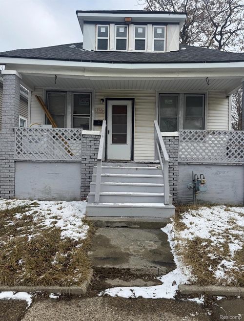 13946 Arlington St, Detroit, MI, 48212-2167 | Card Image