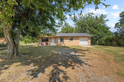 627 S Franklin St, Colbert, OK, 74733-2026 | Card Image