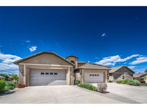105 Aberdeen Blfs, Pueblo, CO, 81004-1074 | Card Image