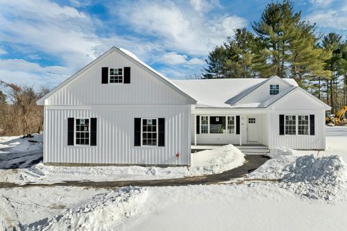 90 High Range Rd, Londonderry, NH, 03053-6115 | Card Image