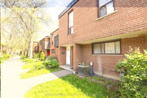 20-366 Driftwood Ave, North York, ON, M3N2P5 | Card Image