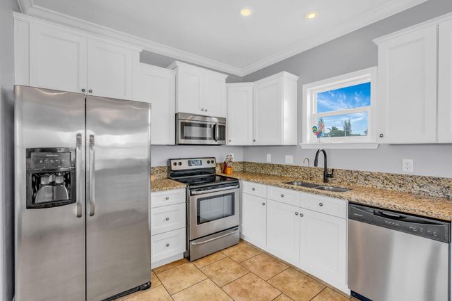 9-web-or-mls-31507 Ave E - High Exposure | Image 18