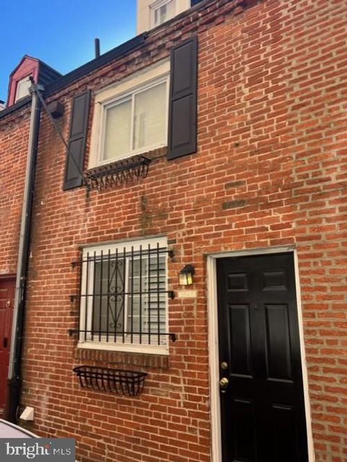 1028 Irving St, PHILADELPHIA, PA, 19107-6707 | Card Image