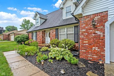 715 Queenswood Drive, House other with 4 bedrooms, 2 bathrooms and null parking in Indianapolis IN | Image 3