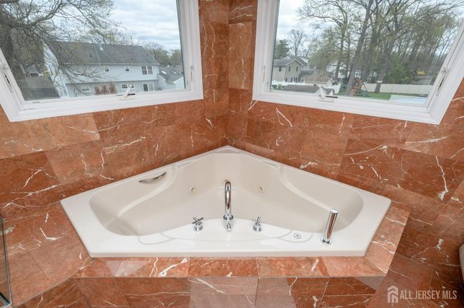 751 S Middlesex Ave, House other with 5 bedrooms, 6 bathrooms and null parking in Colonia NJ | Image 37
