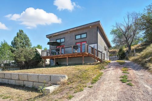 109 S 4th St, hot springs, SD, 57747-1705 | Card Image