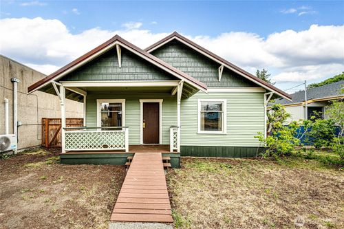 219 E 8th St, Port Angeles, WA, 98362-6116 | Card Image