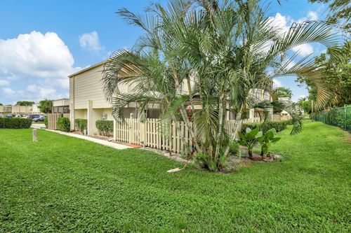 1558 Shaker Cir, Wellington, FL, 33414-5787 | Card Image