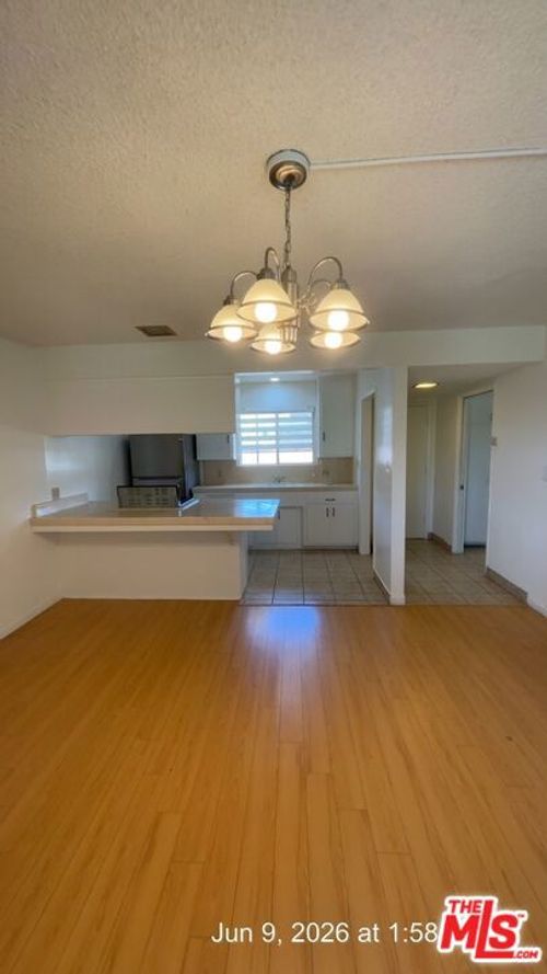 g-1131 Elm Ave, Glendale, CA, 91201-1334 | Card Image