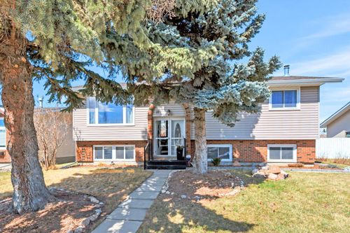 11 Pearson Cres, Red Deer, AB, T4P1L8 | Card Image
