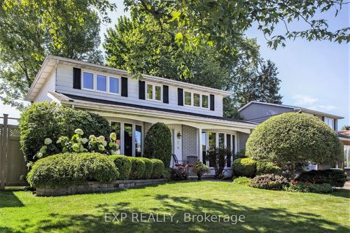 24 Woodburn Dr, Gloucester, ON, K1B3A7 | Card Image