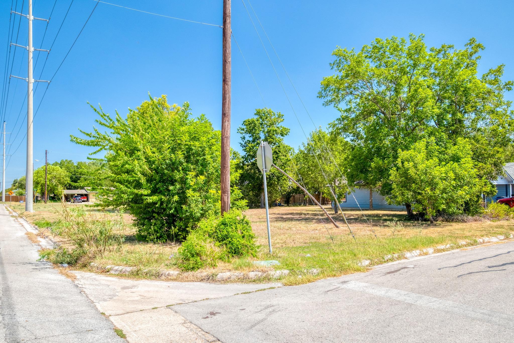 Land in Lockhart 2