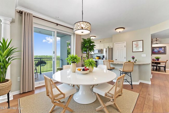 Kitchen/Dining/Living combo | Image 9