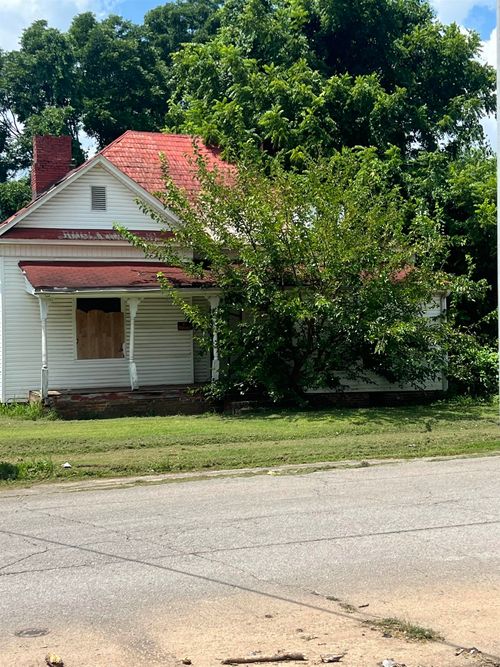 401 Dover Ave, Sheffield, AL, 35660-3249 | Card Image