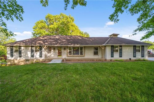 6317 Sterling Ave, Raytown, MO, 64133-5444 | Card Image