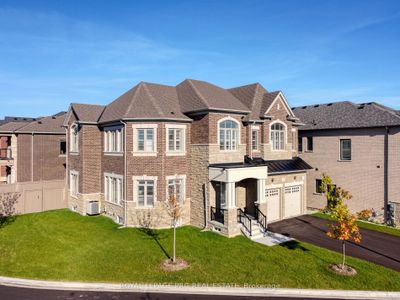 11 Jura Cres, House other with 5 bedrooms, 5 bathrooms and 6 parking in Brampton ON | Image 1