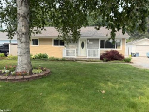 1819 Washington St, Algonac, MI, 48001-1042 | Card Image