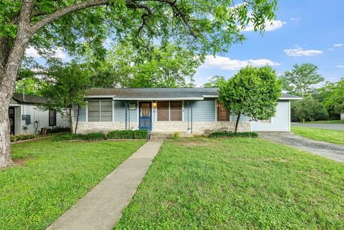 413 W Travis St, Fredericksburg, TX, 78624 | Card Image