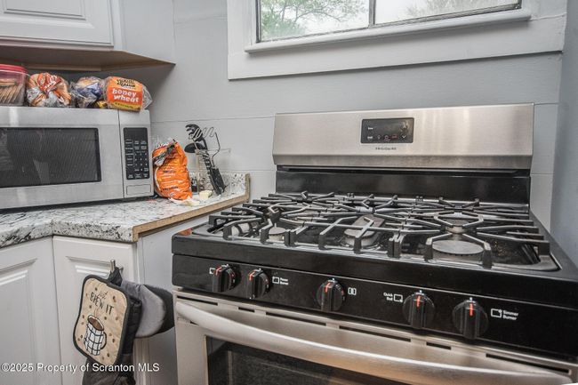 Kitchen | Image 18