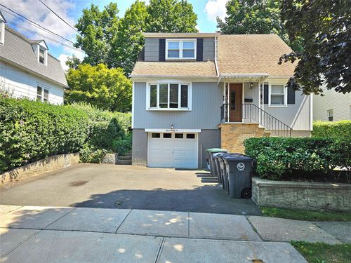 2-426 River Ave, Pelham, NY, 10803-1110 | Card Image