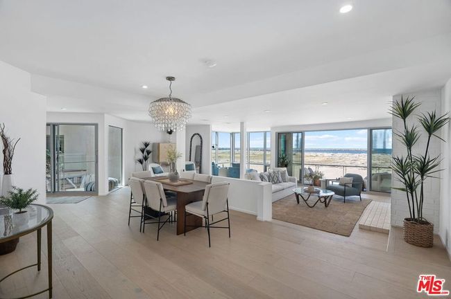 APT-201 - 5205 Ocean Front Walk, Condo with 2 bedrooms, 3 bathrooms and 2 parking in Marina del Rey CA | Image 7