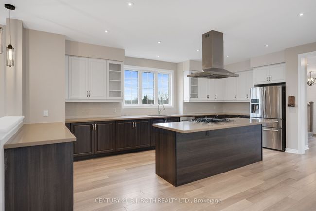 1 Kennedy Blvd, House other with 6 bedrooms, 5 bathrooms and 8 parking in Alliston ON | Image 4
