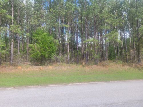 122 Arrowhead Cir, Hephzibah, GA, 30815-5099 | Card Image