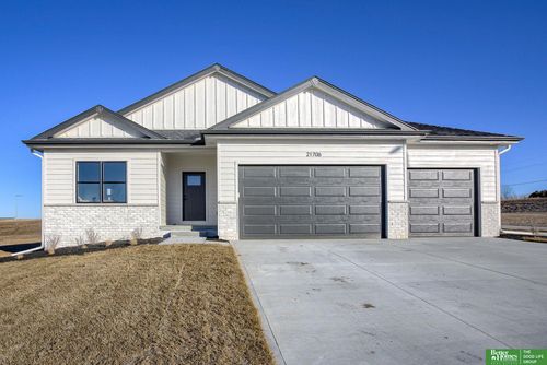21706 Parkview Dr, Gretna, NE, 68028-5170 | Card Image