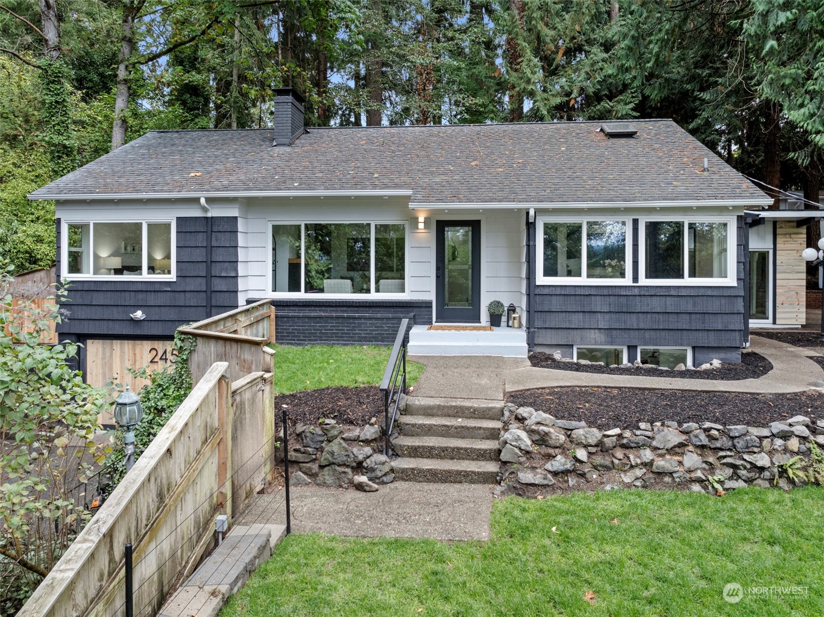 Phinney Bay Dr, Bremerton, WA 98312