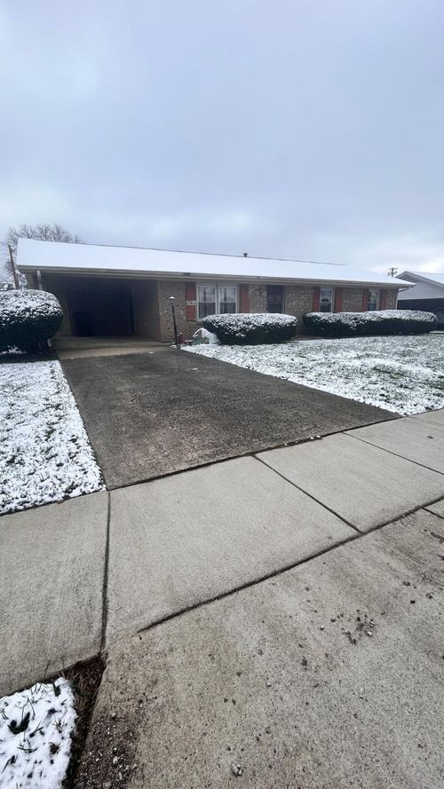 622 S 3rd St, Nicholasville, KY, 40356-1853 | Card Image