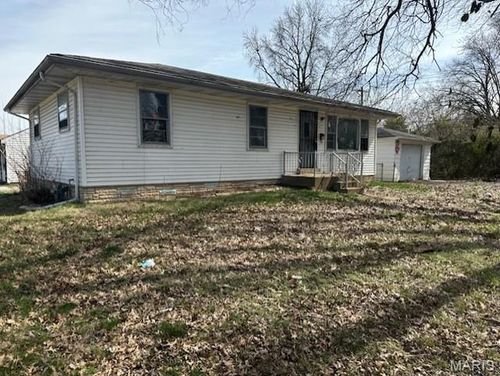 9984 Duke Dr, Saint Louis, MO, 63136-5461 | Card Image