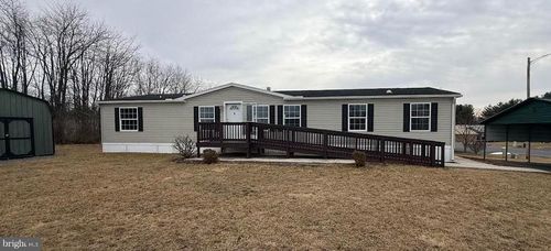 38 Maizefield Dr, Shippensburg, PA, 17257-8854 | Card Image