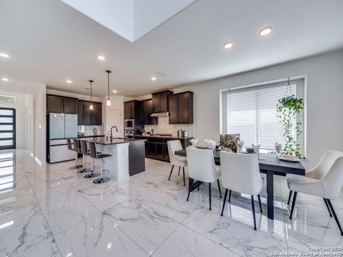 133 Beaver Bnd, Boerne, TX, 78006-2760 | Card Image