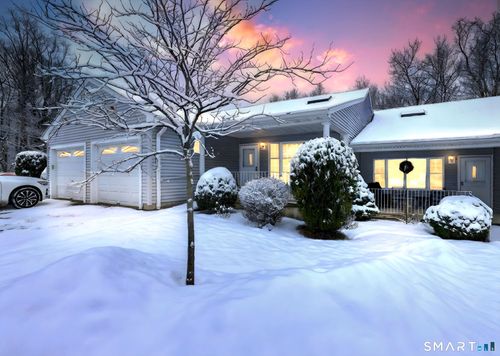 3-3 Behrens Ter, Monroe, CT, 06468-1467 | Card Image