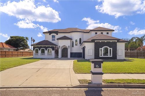 813 Sinatra Dr, Edinburg, TX, 78542-1559 | Card Image