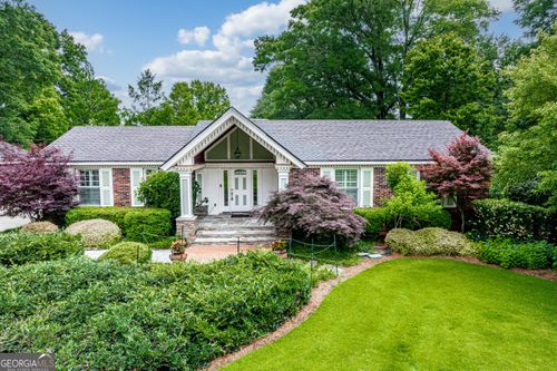 1033 Crawford St, Madison, GA, 30650-1945 | Card Image