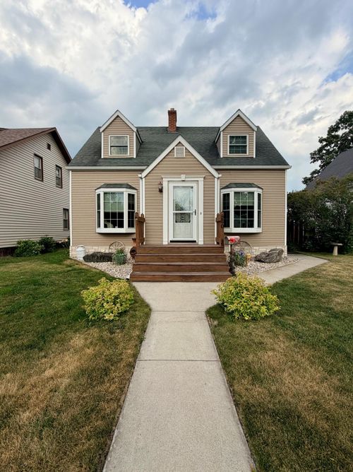 820 Horace Ave N, Thief River Falls, MN, 56701-1628 | Card Image