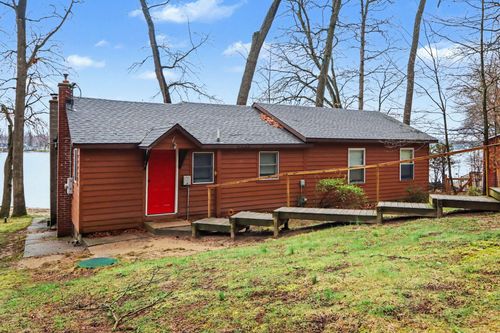 12015 Oakridge Rd, Plainwell, MI, 49080-9273 | Card Image