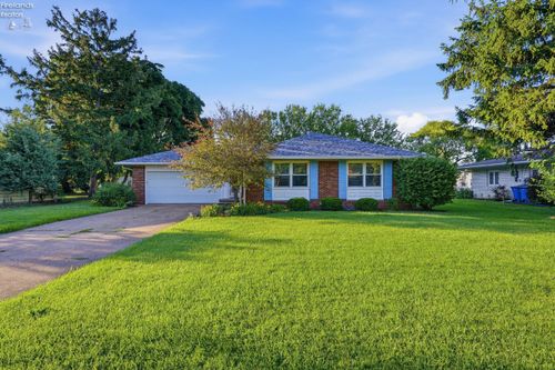 111 E 10th St, Port Clinton, OH, 43452-2439 | Card Image