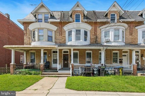 636 W Lafayette St, NORRISTOWN, PA, 19401-4549 | Card Image