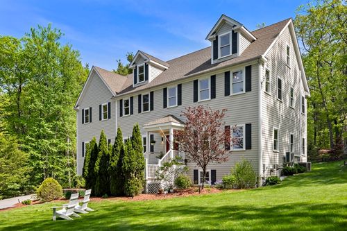 122 Green St, Northborough, MA, 01532-1012 | Card Image