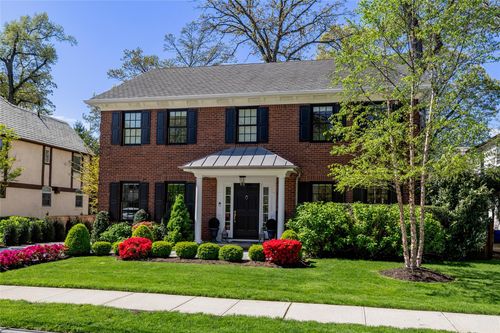 30 Richmond Rd, Rockville Centre, NY, 11570-1740 | Card Image