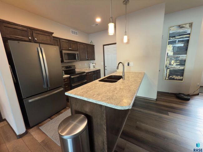 4418 E Whisper Ridge Pl, Townhouse with 2 bedrooms, 2 bathrooms and null parking in Sioux Falls SD | Image 5