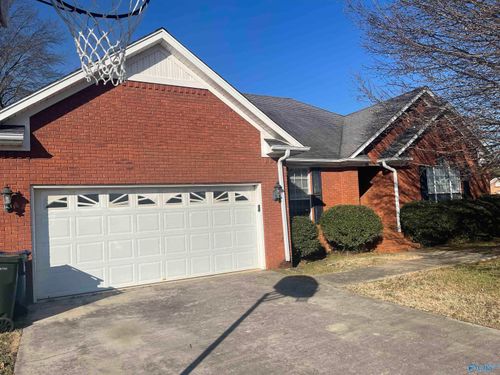 100 Medicine Bend Ct, Madison, AL, 35758-7662 | Card Image