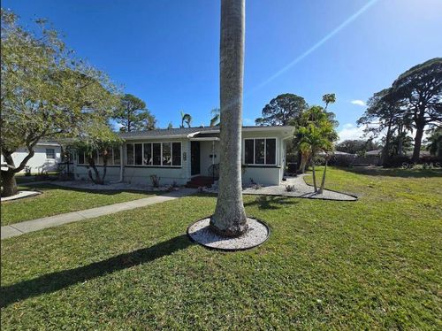 265 Mateo Way Ne, St Petersburg, FL, 33704-3621 | Card Image