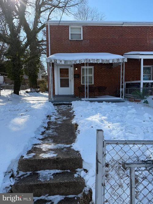 720 Cabin Branch Dr, CAPITOL HEIGHTS, MD, 20743-1808 | Card Image